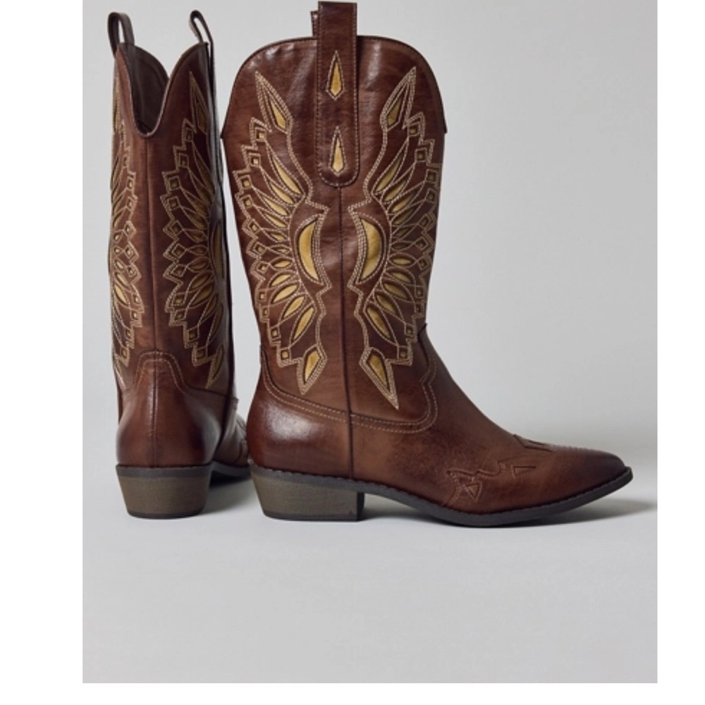 Urban Outfitters Brown and Gold Embroidered Heeled Boots